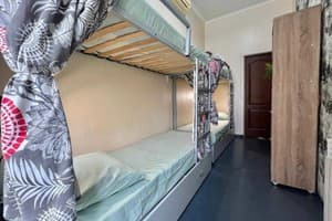 Хостел Amely. Место в женском 8-местном номере  2