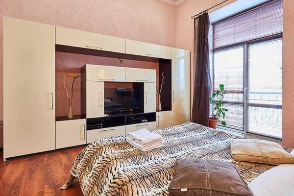 Home Hotel ул. Лысенко 1 3