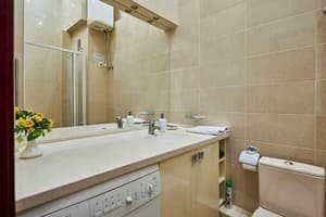 Квартира Home Hotel ул. Лысенко 1. Апартаменты трехместный Однокомнатная квартира, ул. Лысенко, 1 1