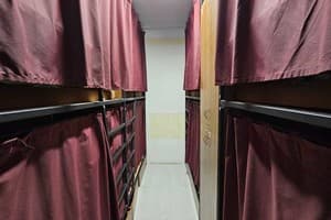 Хостел Капсульный на ул. Шота Руставели 20 Б. Место в женском 8-местном номере  1