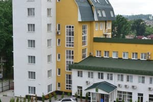 Верховина на Петропавловской 1