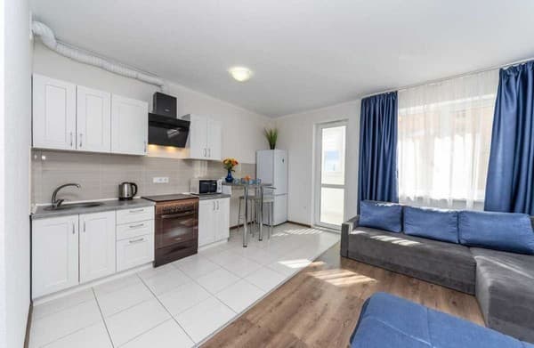 в новом доме на Оболони 10